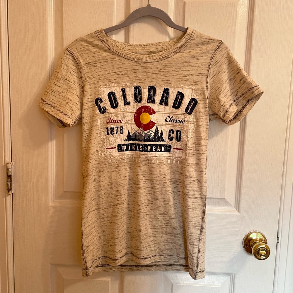 Colorado T shirt size medium  ***runs small ***